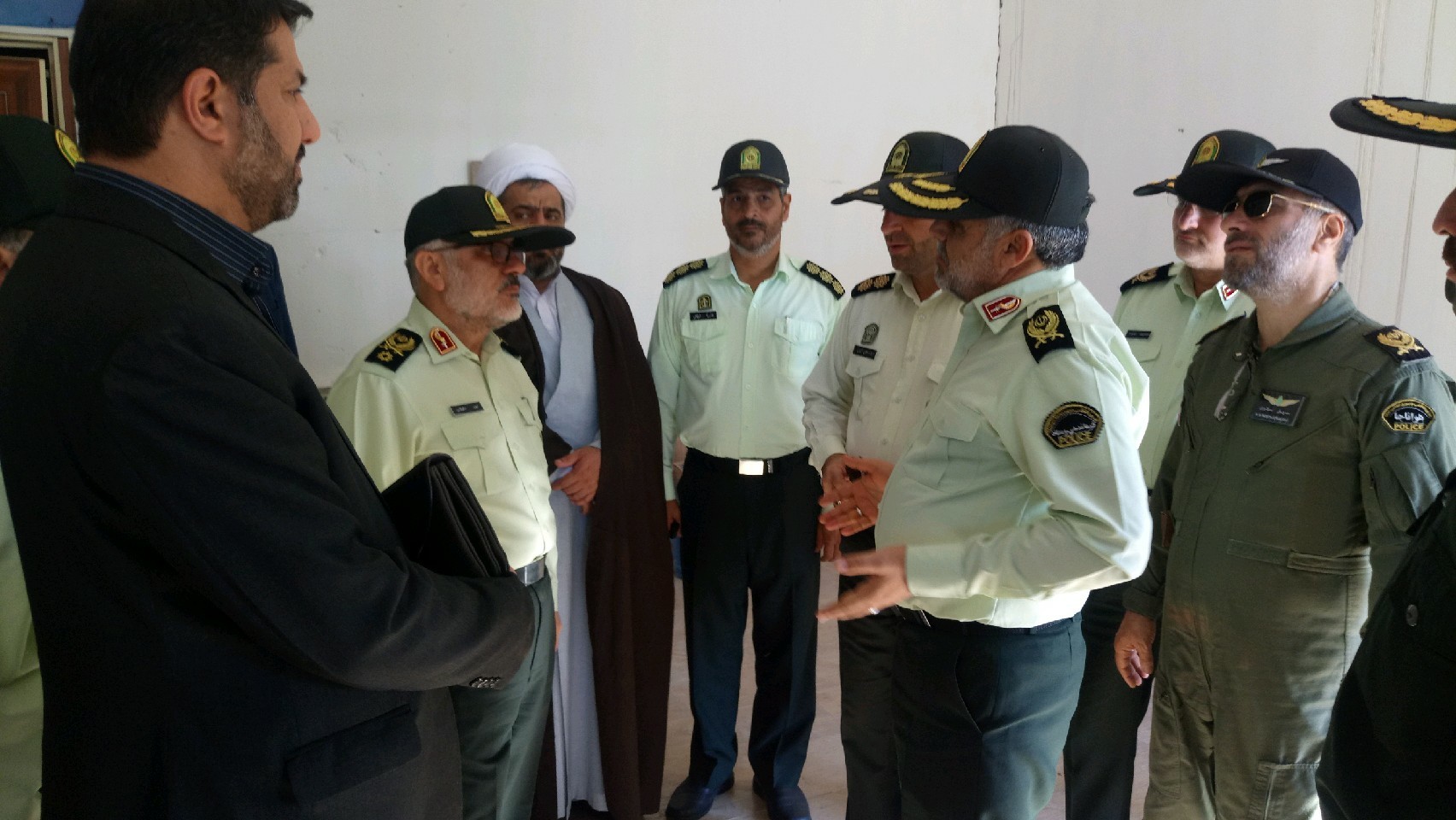 بازدید جانشین فرمانده ناجا از محل حادثه تروریستی چابهار