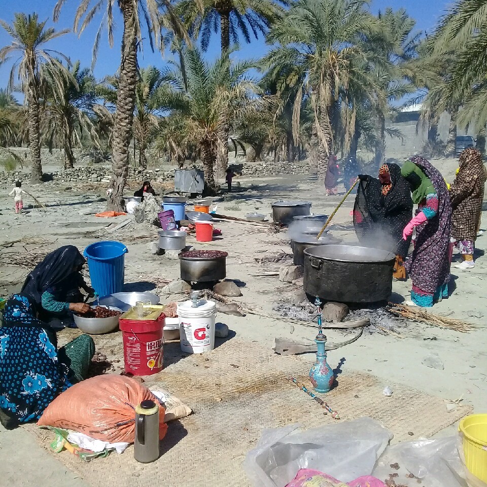 آغاز دوشاب گیری خرما درشهرستان بشاگرد