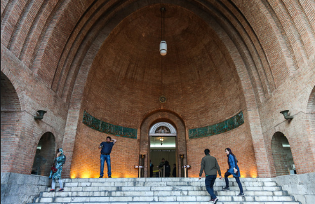 باز بودن در موزه ملی ایران به روی مردم در روز طبیعت