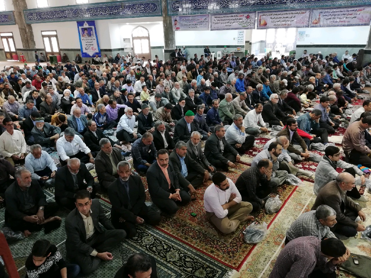 مردم در کمک و امدادرسانی به سیل زدگان درخشیدند