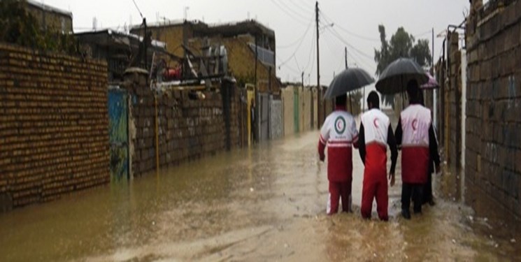 ارسال ۳۴ کامیون و تریلر کمک به سیل‌زدگان لرستان و خوزستان