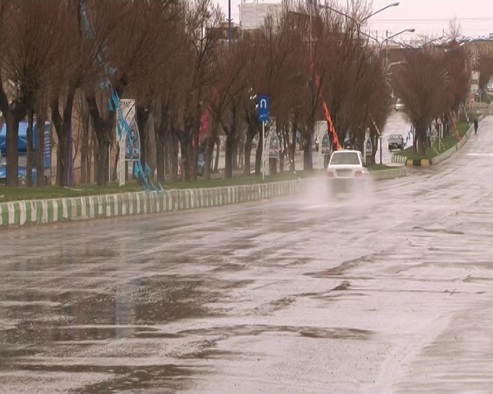 بارش باران بهاری در اصفهان