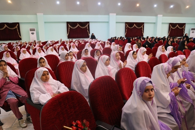 جشن کسب مهارت روخوانی قرآن دانش آموزان آذربایجان شرقی