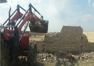 قلع و قمع یک مورد ساخت و ساز غیرمجاز در شهرستان البرز