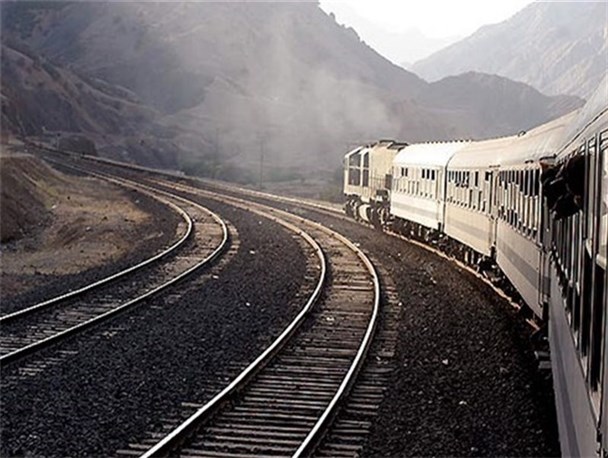 حرکت قطار تهران-زاهدان پس از 4 ساعت توقف در فهرج