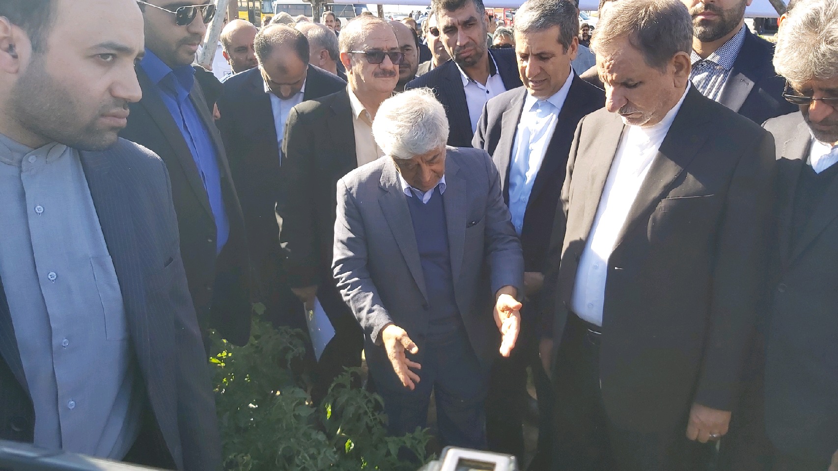افتتاح سه طرح تولیدی و عمرانی در شهرستان دشتستان