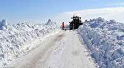انسداد 3 راه روستایی خوشاب با بارش برف شدید