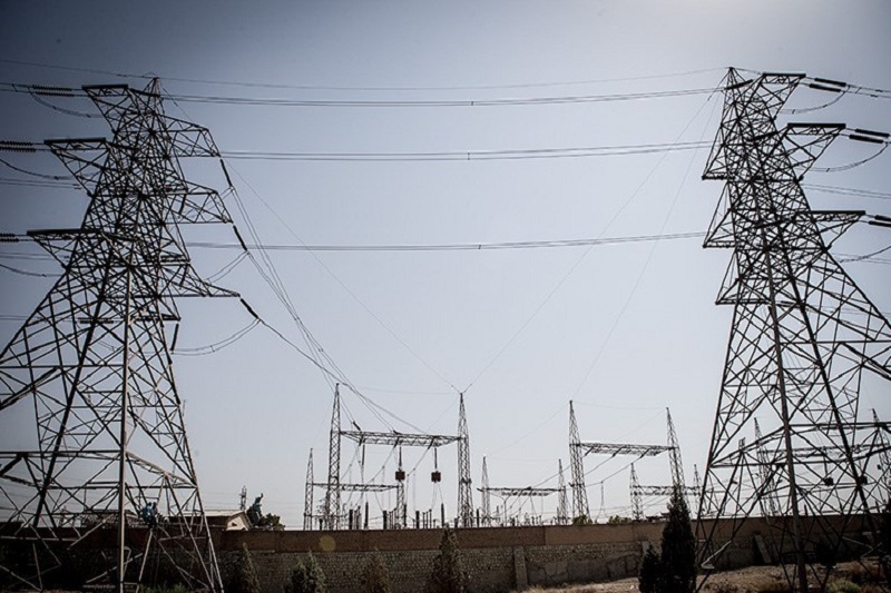 مشکل در رفع خرابی‌های شبکه برق مناطق سیل زده