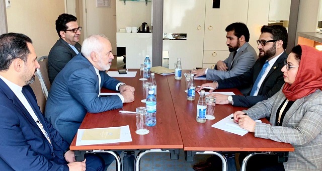 دیدار ظریف با مشاور امنیت ملی افغانستان