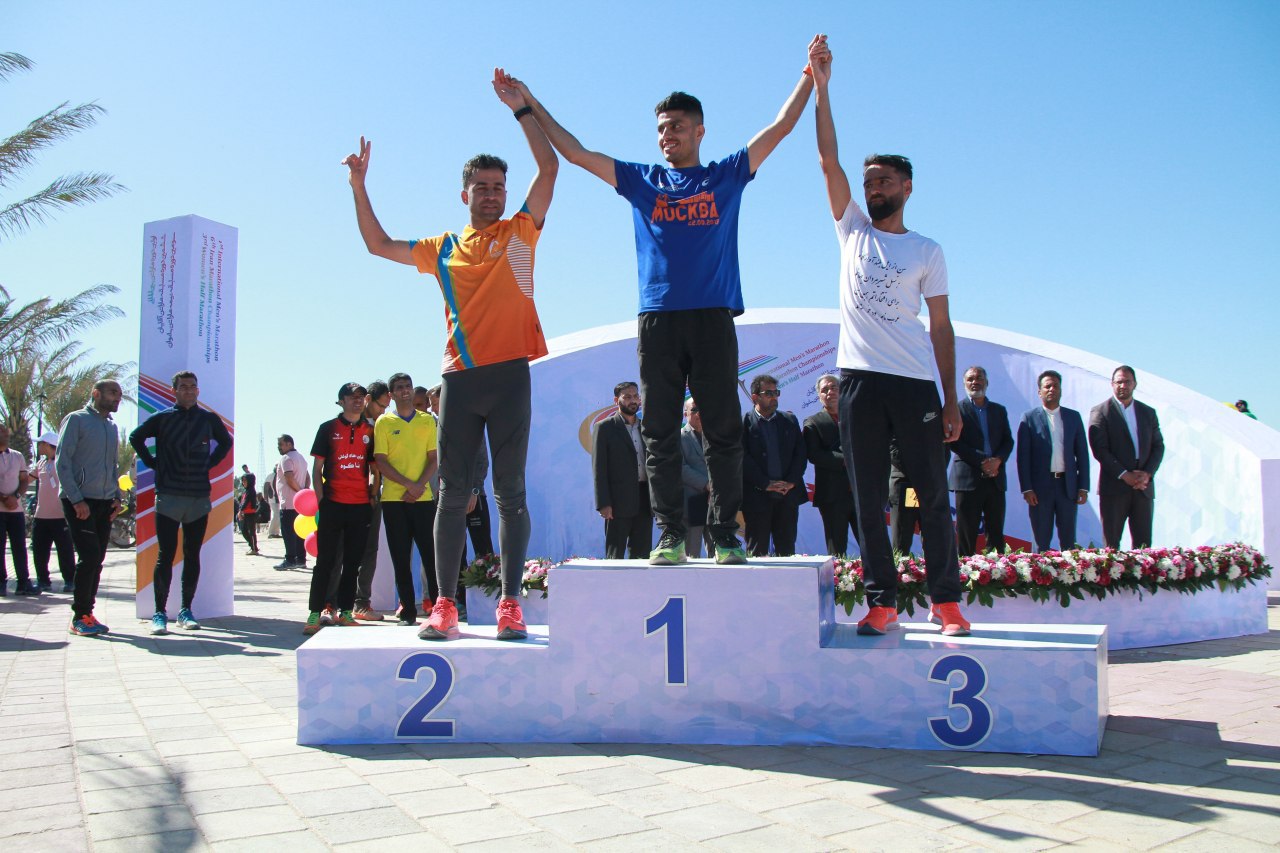 نایب قهرمانی دونده اسدآبادی در ماراتن هرمز