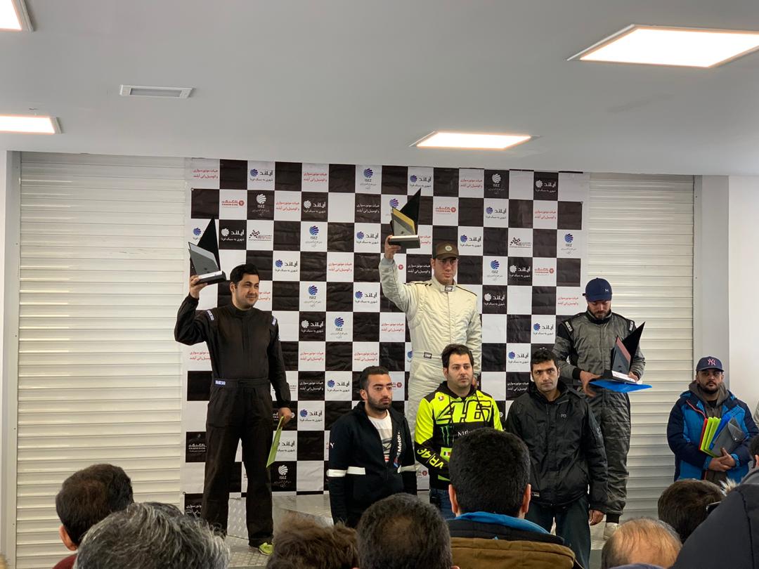 کسب ۳ مدال اتومبیلرانان فارس در مرحله چهارم رقابت‌های اتومبیل رانی درگ کشور