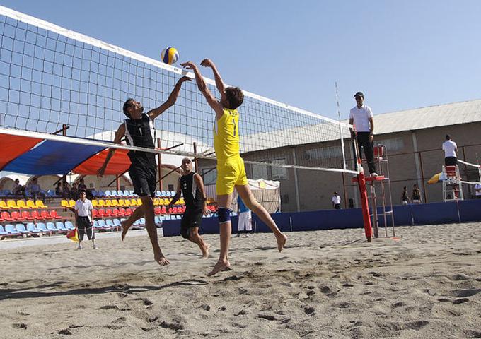 برگزاری اولین دوره مسابقات والیبال ساحلی آقایان و بانوان در یزد