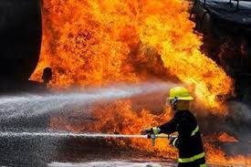 بر اثر آتش سوزی مغازه فروش گاز ال پی جی در فریدن