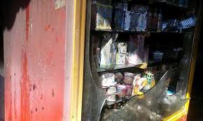 مهار آتش سوزی یک سوپر مارکت در نیشابور