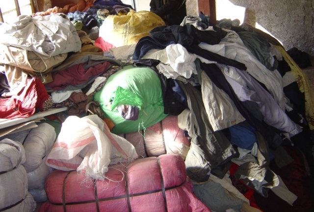 کشف پوشاک قاچاق ۱۱۰ میلیون تومانی در یزد