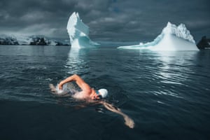 شنای اولین انسان در یخسار جنوبگان