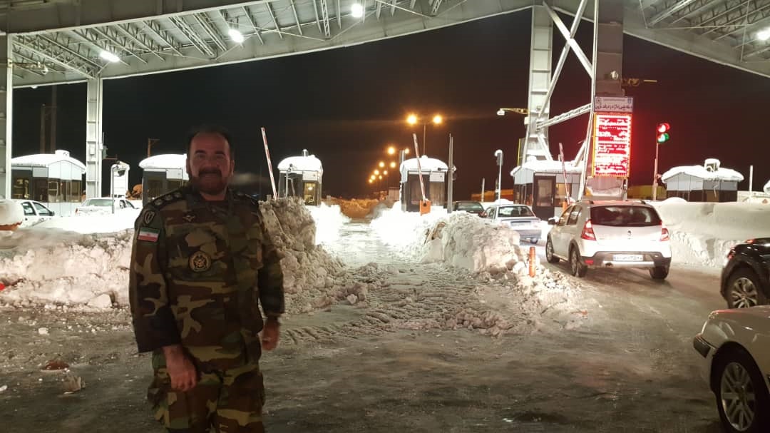 امدادرسانی تیپ ۱۱۶ به مردم گرفتار در برفِ گیلان