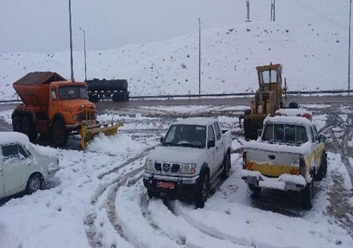 تلاش برای بازگشایی راه‌ها روستایی در فارس