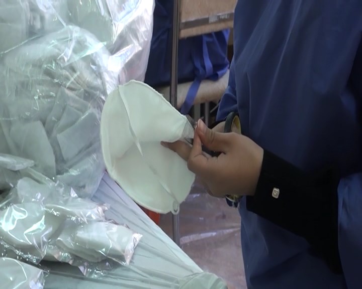 تولید ماسک در آموزشکده زینب کبری همدان