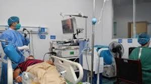 تحویل 80 میلیارد ریال تجهیزات مقابله با کرونا به دانشگاه‌های علوم پزشکی استان