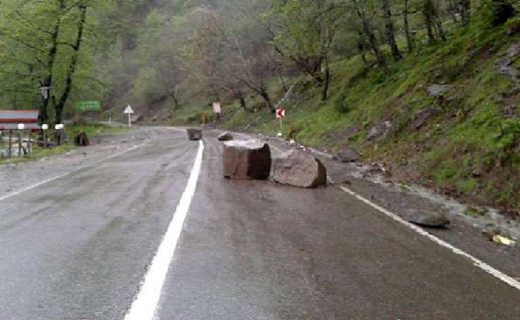 ترافیک روان در جاده های لغزنده