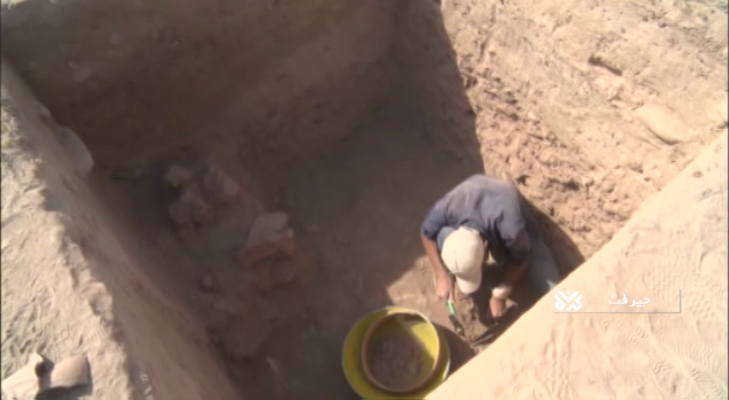 کشف محوطه تاریخی و باستانی تم گاوان در جیرفت