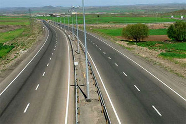 ۱۱۶۰ کیلومتر آزاد راه در کشور، ساخته می شود