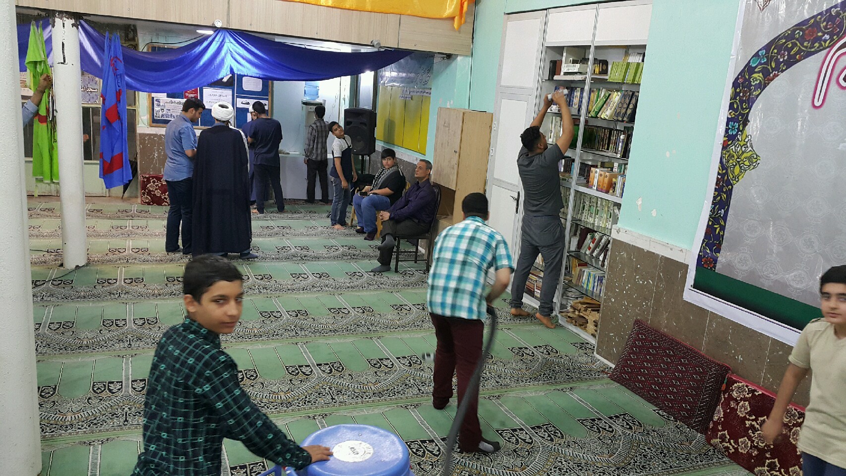 غبارروبی 150 مسجد در آستانه ماه مبارک رمضان در آبادان