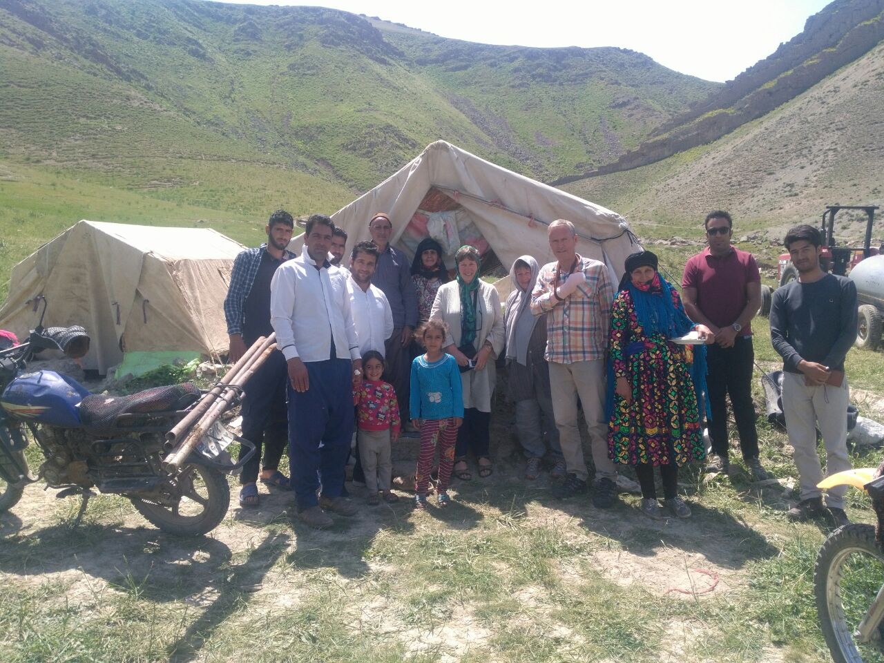 استقبال و پذیرای از گردشگران خارجی در روستای شورستان