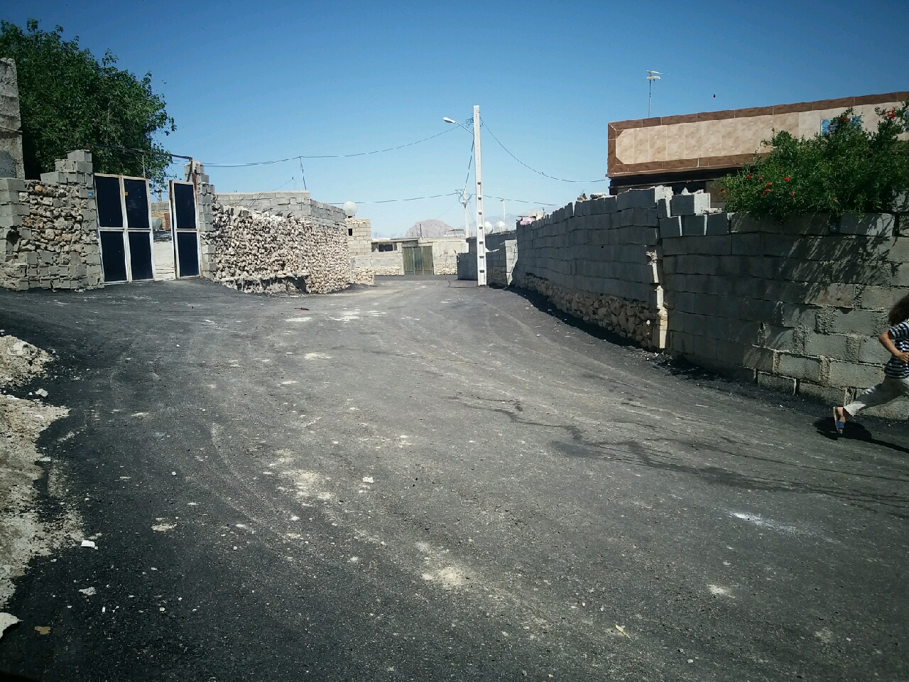 بهره برداری از طرح آسفالت معابر روستای کوشک ابول