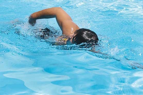 شناگر استان مرکزی در اردوی المپیک