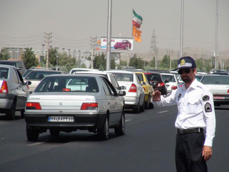 ممنوعیت توقیف خودرو برای کنترل مدارک رانندگان توسط پلیس راهور