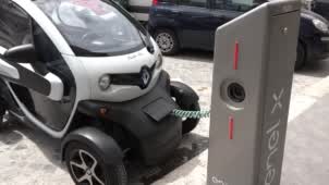 ایتالیایی ها با خودروهای برقی به جنگ الودگی هوا می روند