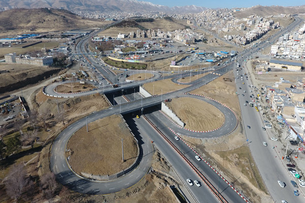 ساخت زیرگذر و روگذر ظلم به شهروندان