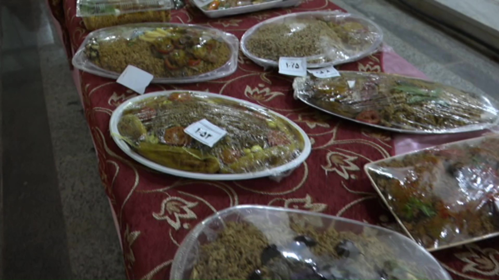 جشنواره ای غذای محلی و سنتی هدیه ی کریمانه ی قرآنیان به ایتام و نیازمندان طبس