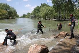 هشدار آتش‌نشانی اصفهان برای شنا در رودخانه زاینده‌رود