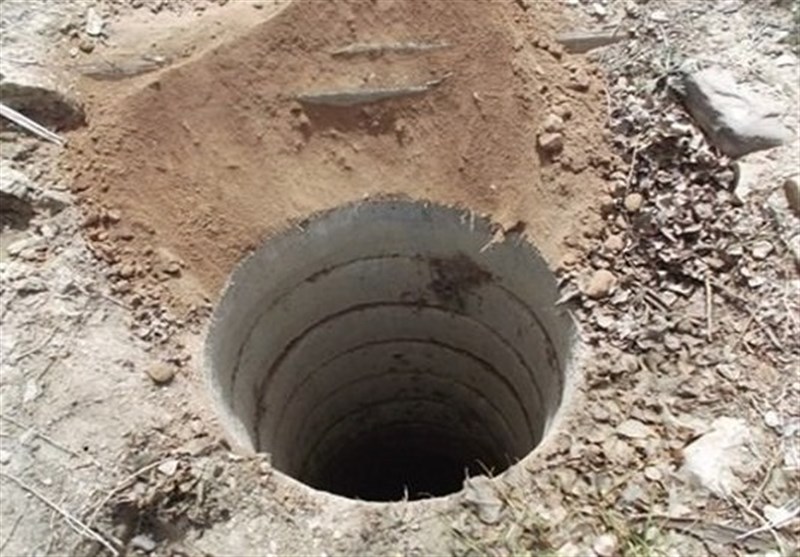 پلمپ دو حلقه چاه آب غیرمجاز در فارس