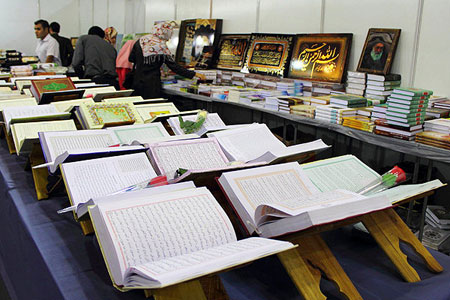 ارائه ۷۰۰ عنوان کتاب در نمایشگاه قرآنی کرمانشاه