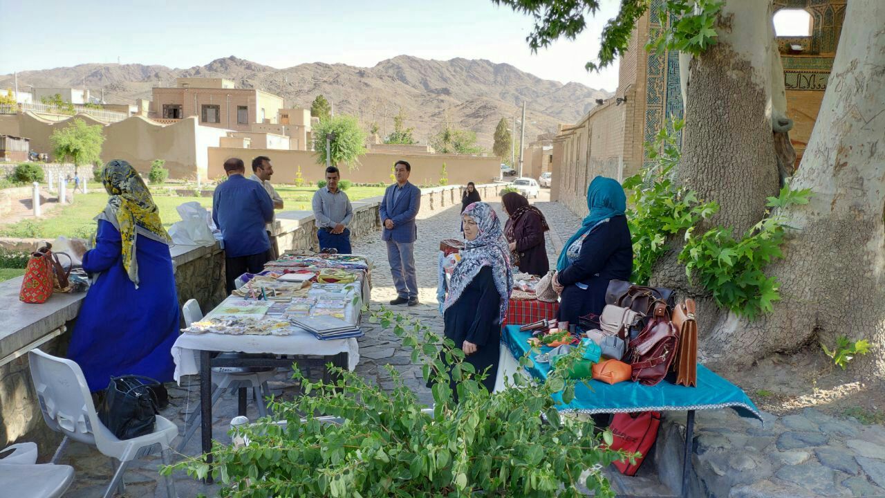 پنجشنبه های صنایع‌دستی در باغشهر تاریخی نطنز