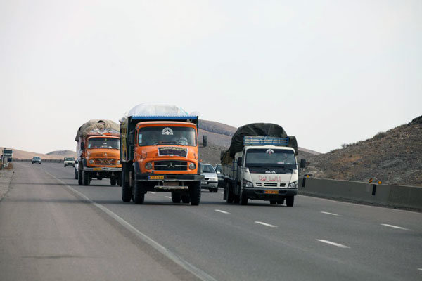 ارسال بزرگترین کاروان کمک‌های مردمی قزوین به مناطق سیل‌زده غرب کشور