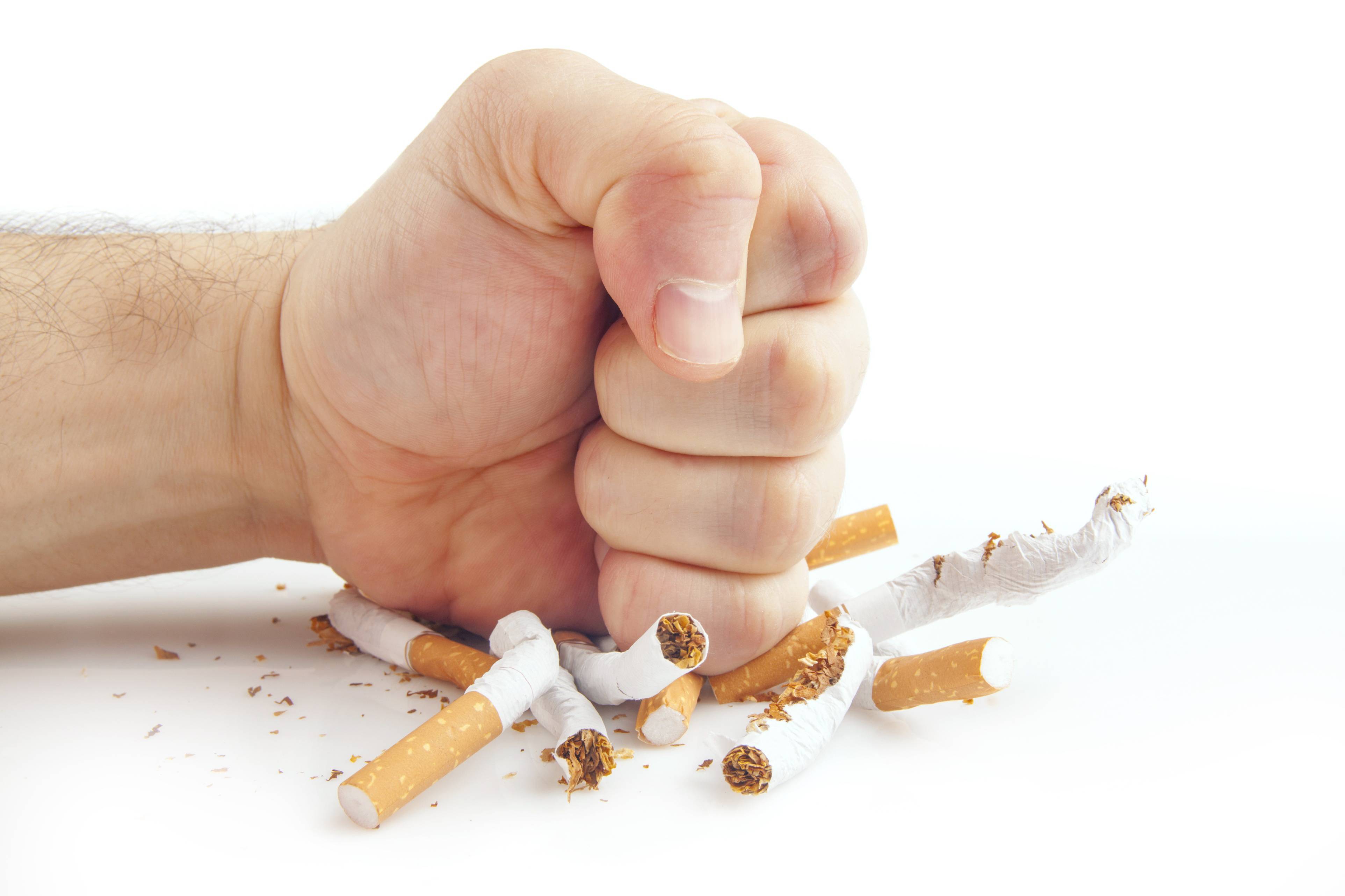 مصرف دخانیات باعث افزایش فشارخون می‌شود