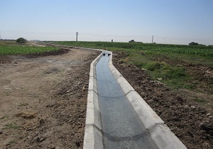 احداث کانال بتنی در اراضی کشاورزی روستای حصار خروان