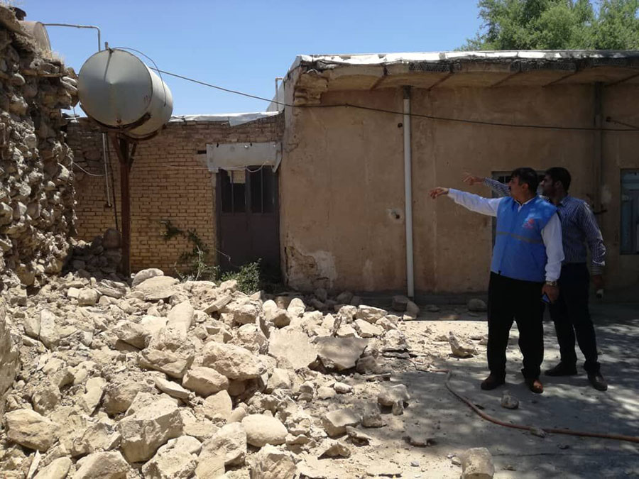 تاکید رئیس جمهور بر بسیج امکانات برای رسیدگی به زلزله زدگان