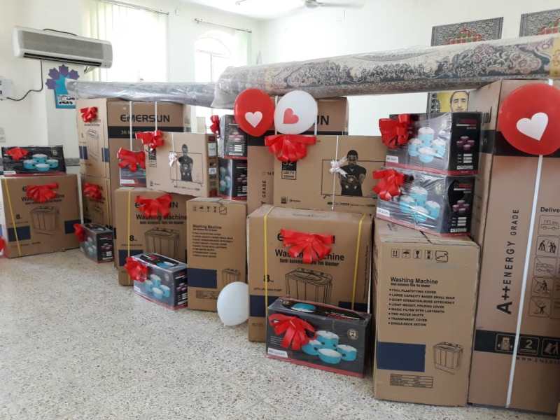 اهداء ۱۴ بسته جهیزیه به  زوج جوان در اندیمشک