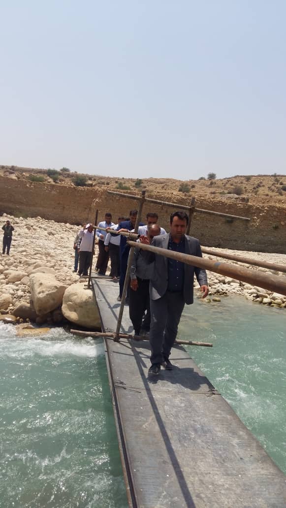 بازدید جمعی از مدیران استانی و شهرستانی از پروژه پل تراب