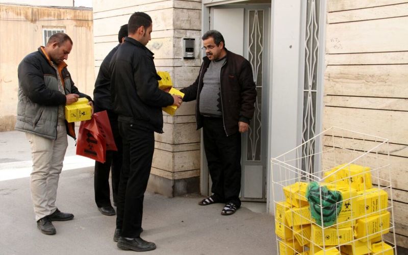 آغاز مرحله دوم توزیع جعبه های ایمن در مراکز بهداشت اصفهان
