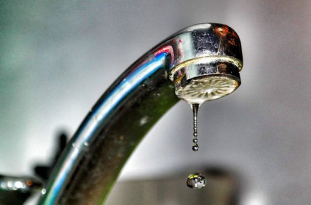 رفع افت فشار آب در شهرضا  تا 24ساعت آینده