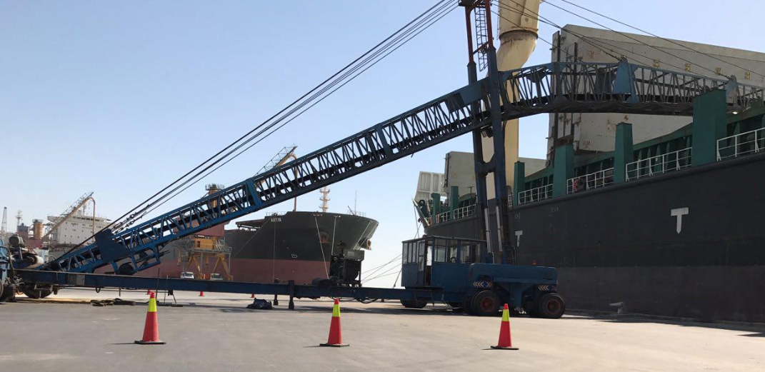 انتقال گندم خوزستان با کشتی به سایر بنادر کشور