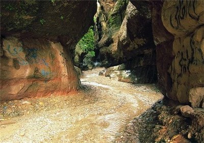 غار زینگان زیبا ترین غار آبی استان