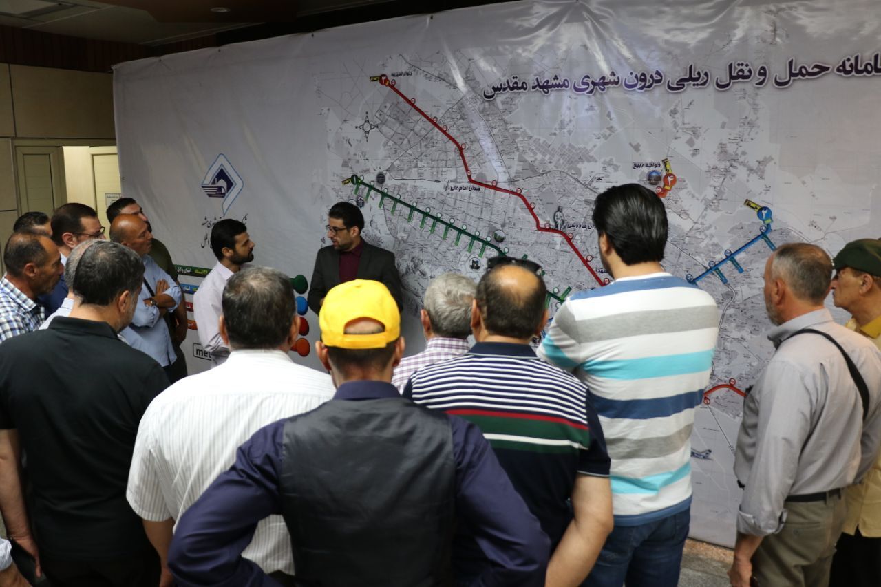 بازدید اعضای اتحادیه شهرداران لبنان از قطارشهری مشهد